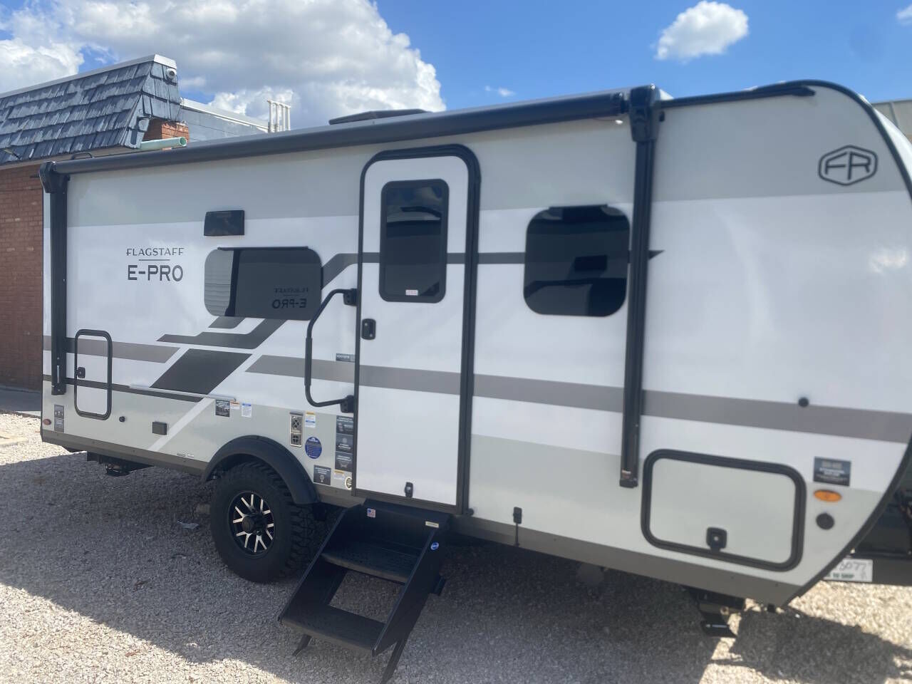 2027 FOREST RIVER Flagstaff Light Weight Trailers