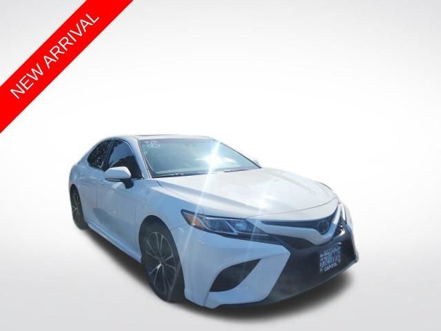 2020 TOYOTA Camry