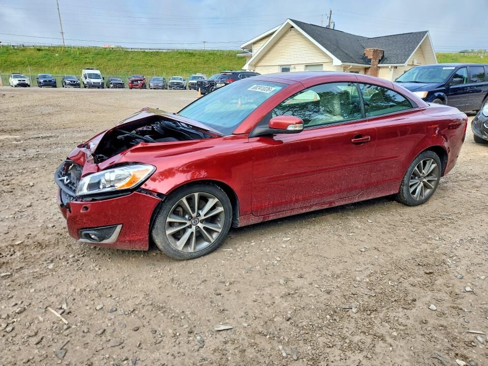 2013 VOLVO C70