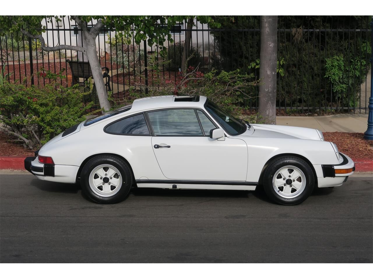 1987 PORSCHE 911