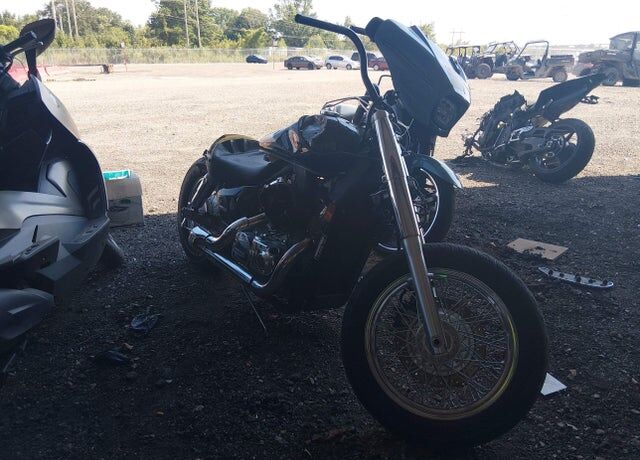 2005 HONDA VT750
