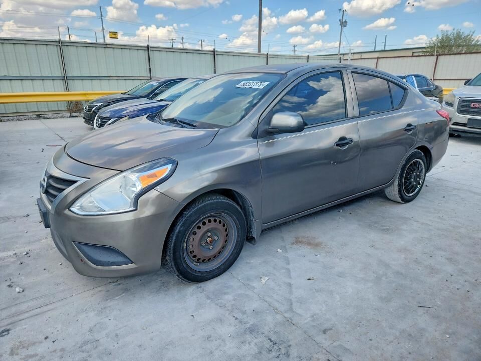 2016 NISSAN Versa