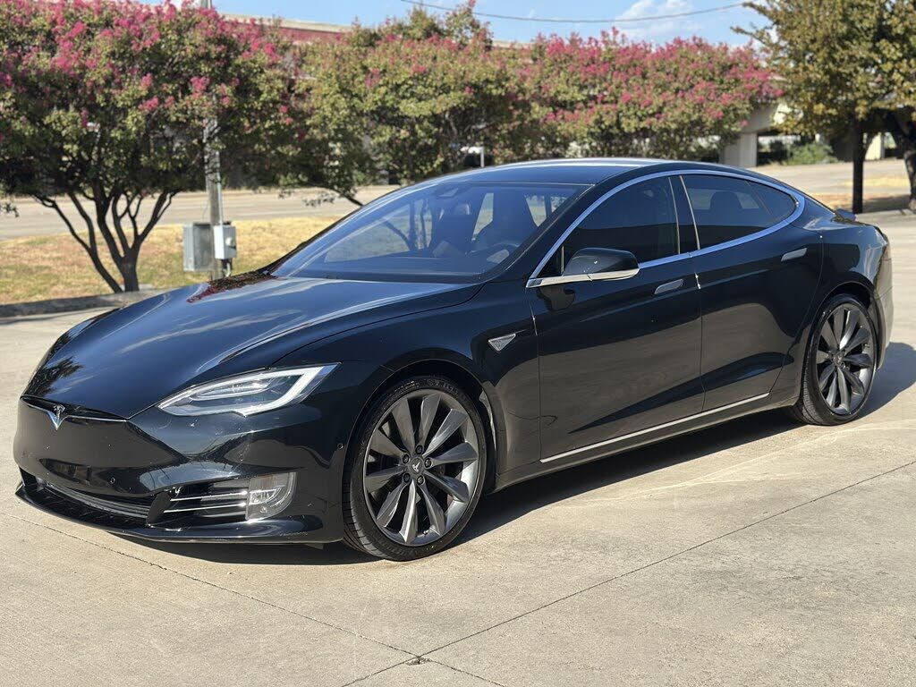 2016 TESLA Model S