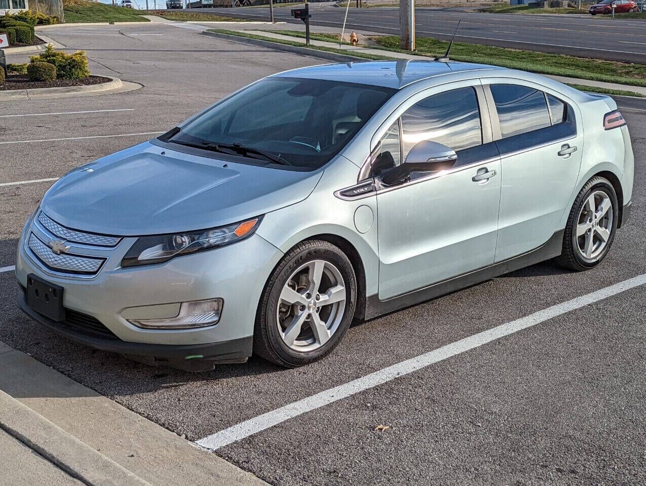 2013 CHEVROLET Volt