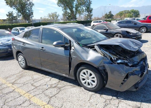 2019 TOYOTA PRIUS