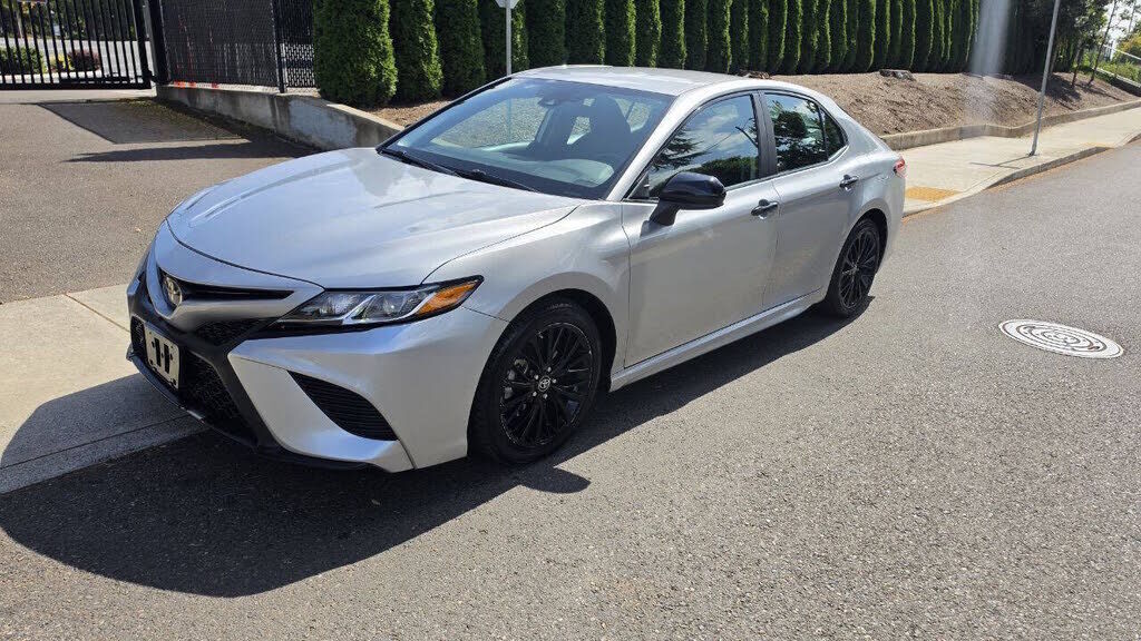 2019 TOYOTA Camry
