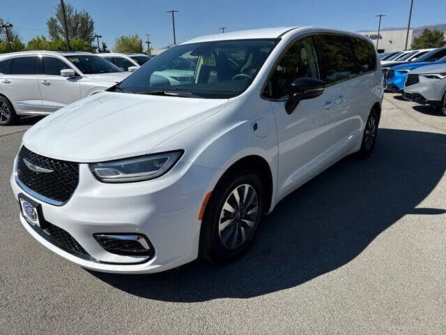 2024 CHRYSLER Pacifica