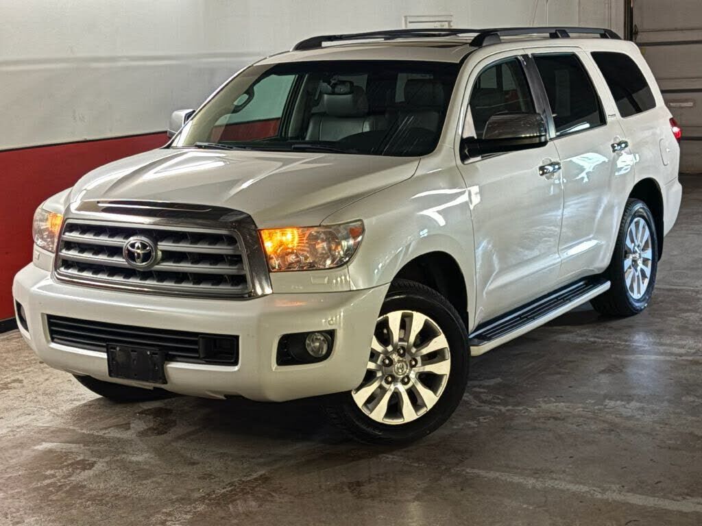 2011 TOYOTA Sequoia