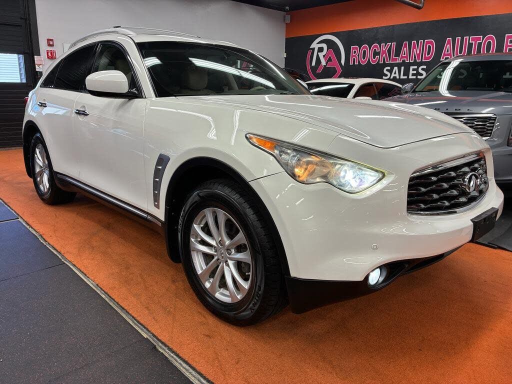 2010 INFINITI FX35