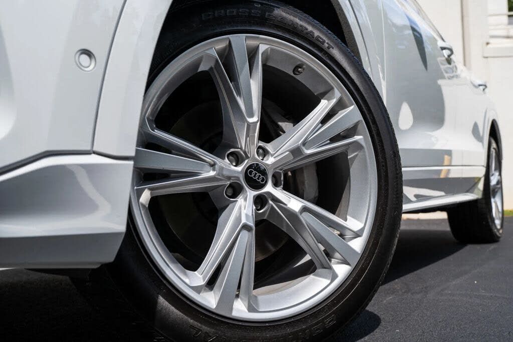 2023 Audi Q8