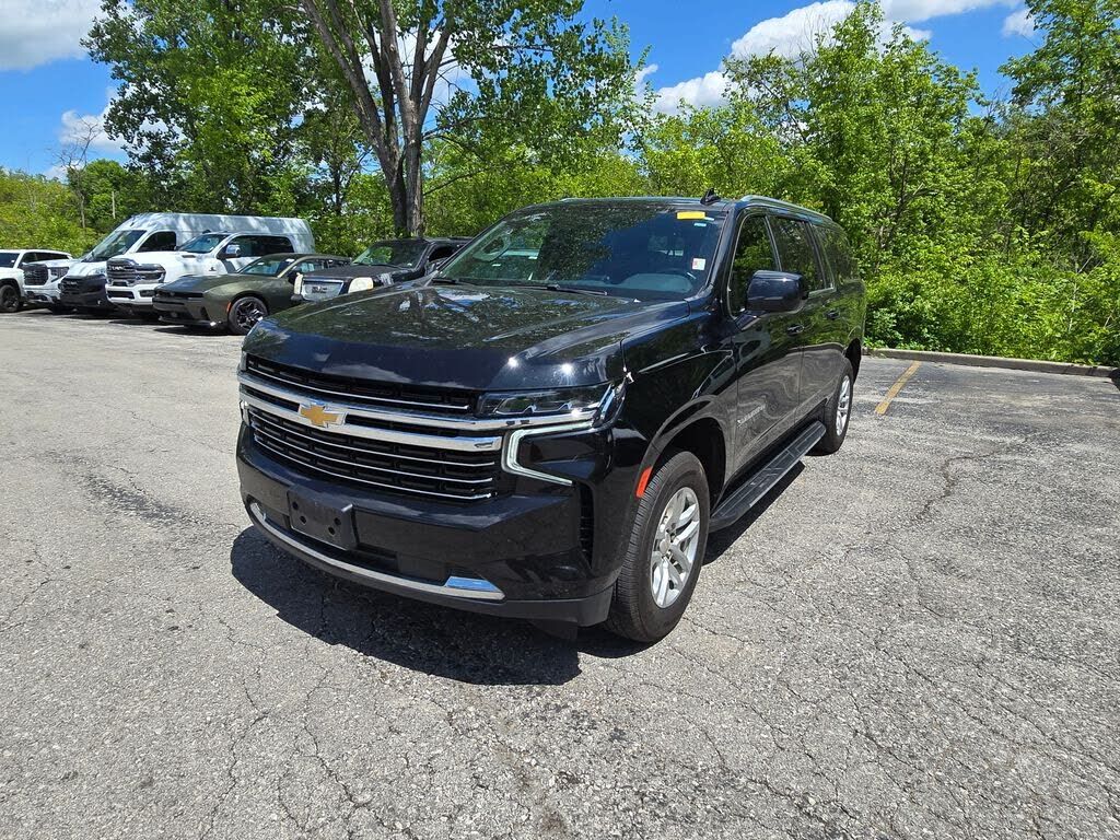 2024 CHEVROLET Suburban