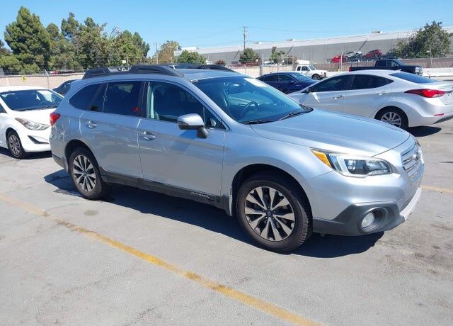 2016 SUBARU Outback