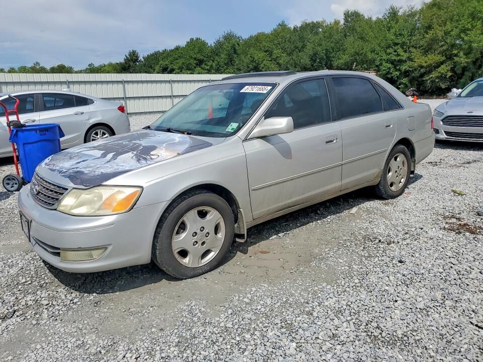 2004 TOYOTA Avalon