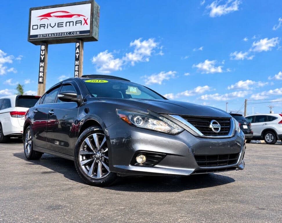 2016 NISSAN Altima