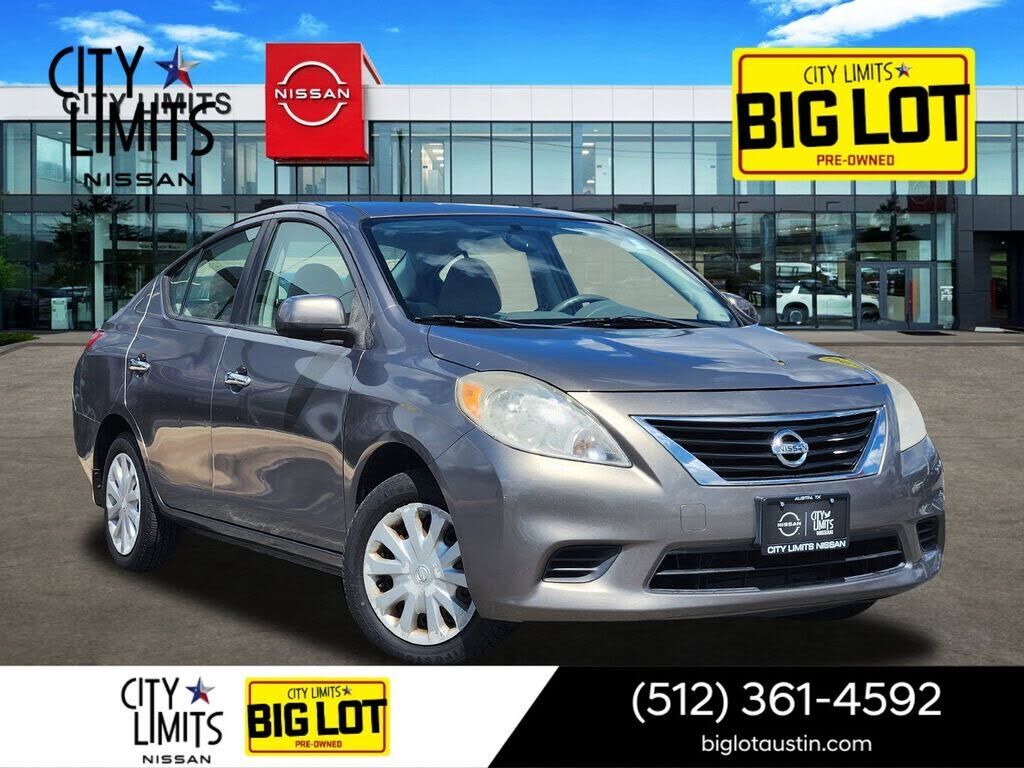 2012 NISSAN Versa