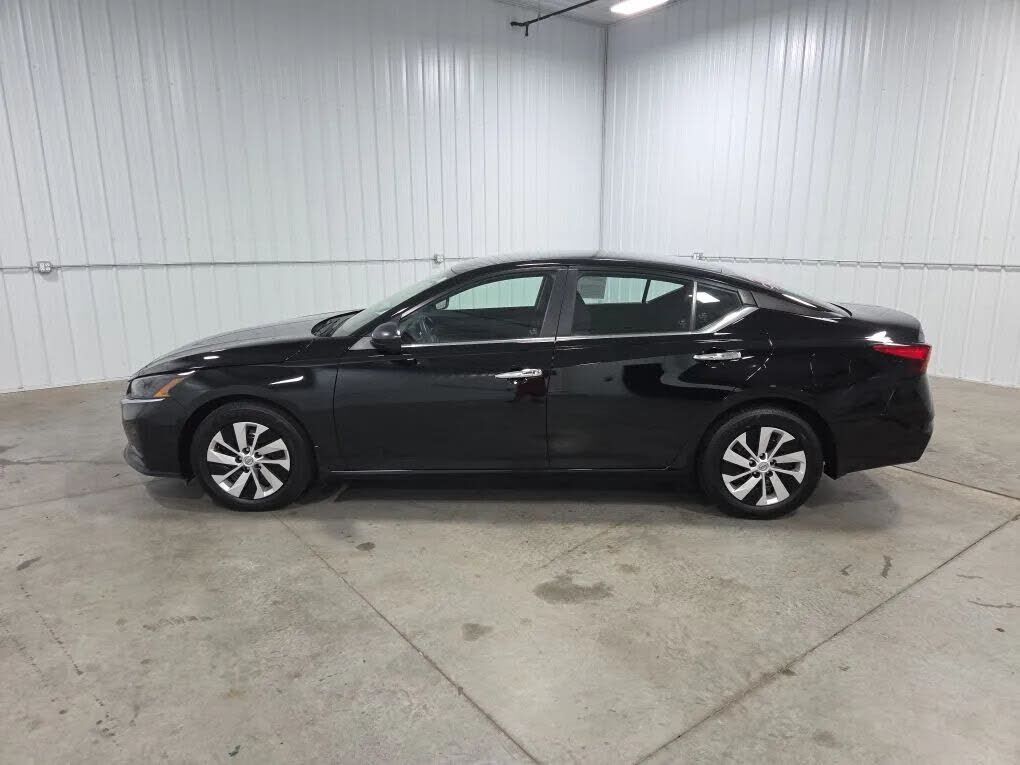 2024 NISSAN Altima