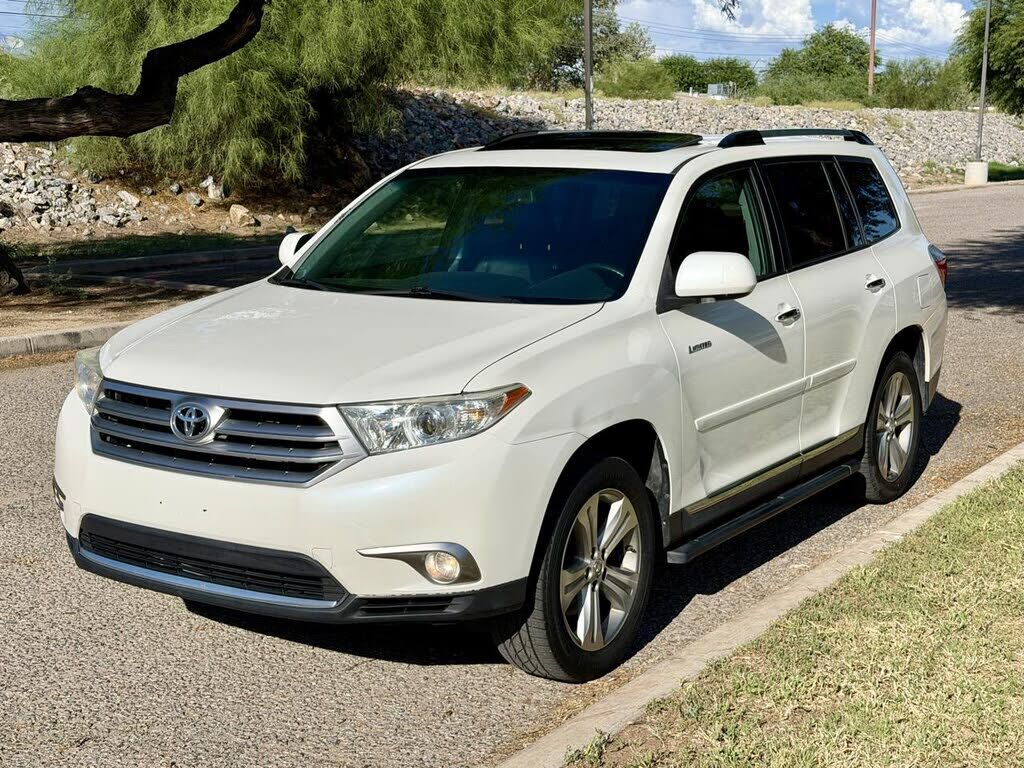 2013 TOYOTA Highlander
