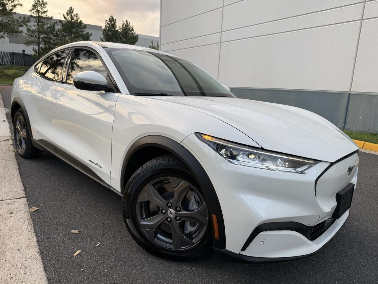2021 FORD Mach-E