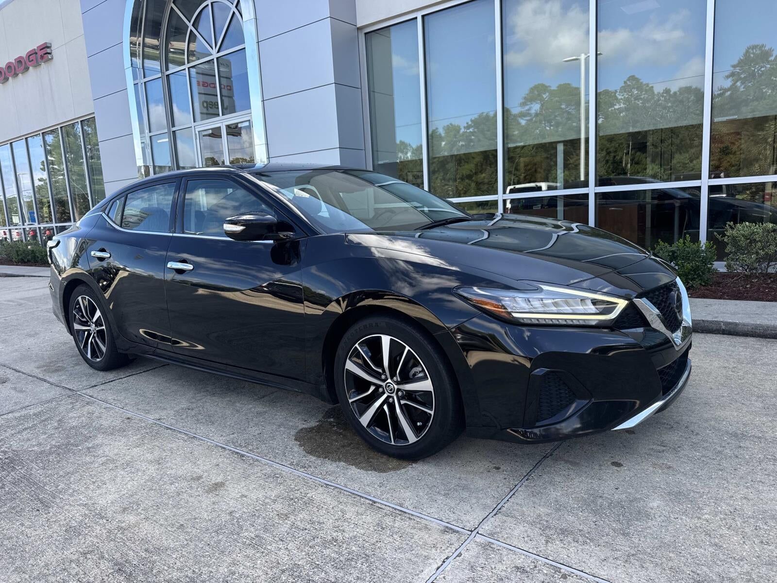 2022 NISSAN Maxima