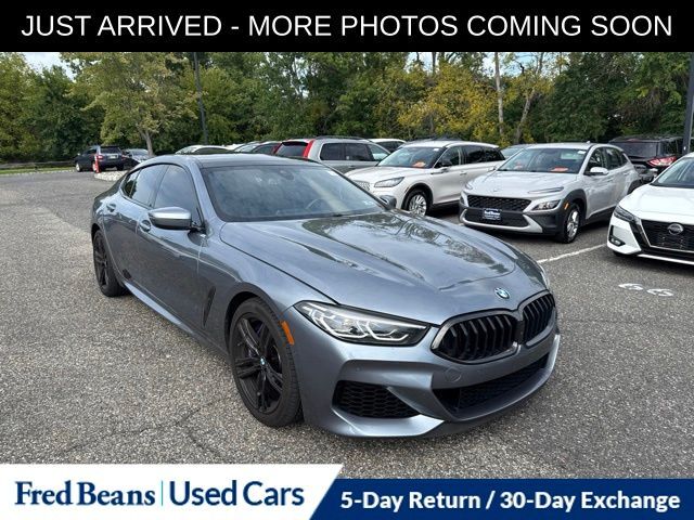 2022 BMW M8