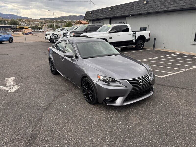 2016 LEXUS IS