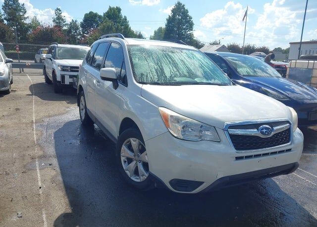 2015 SUBARU Forester