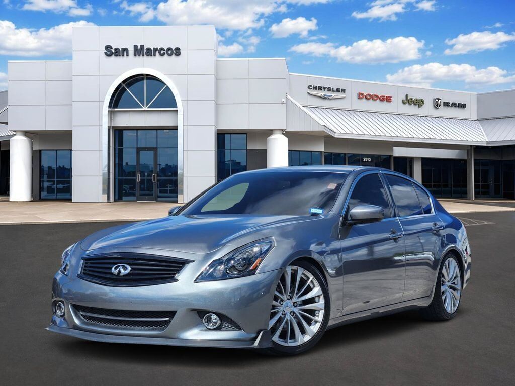 2015 INFINITI Q40