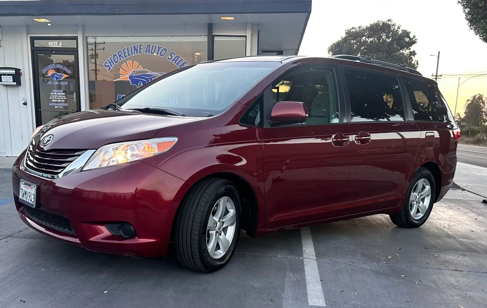 2017 TOYOTA Sienna