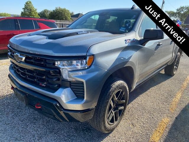 2025 CHEVROLET Silverado
