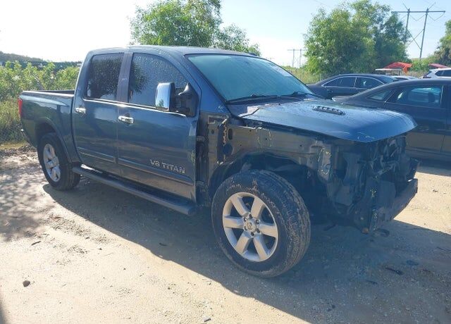 2011 NISSAN Titan