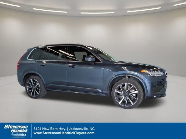 2022 VOLVO XC90