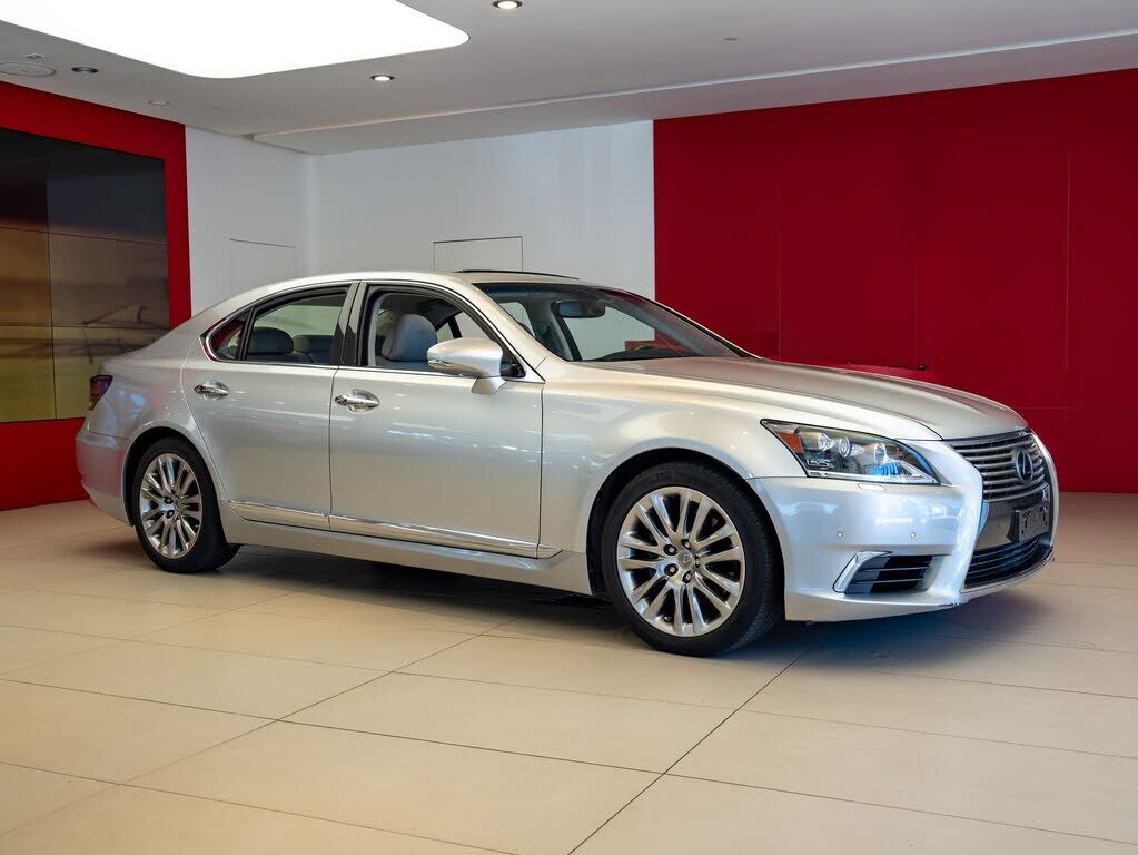 2016 LEXUS LS