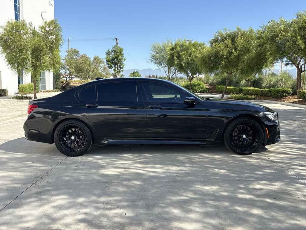 2019 BMW 740i