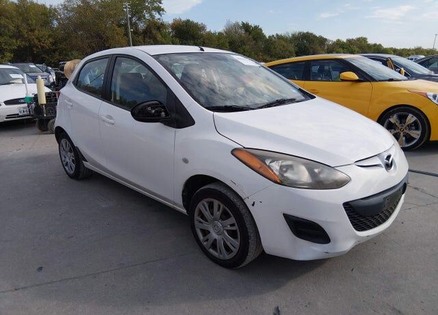 2013 MAZDA Mazda2