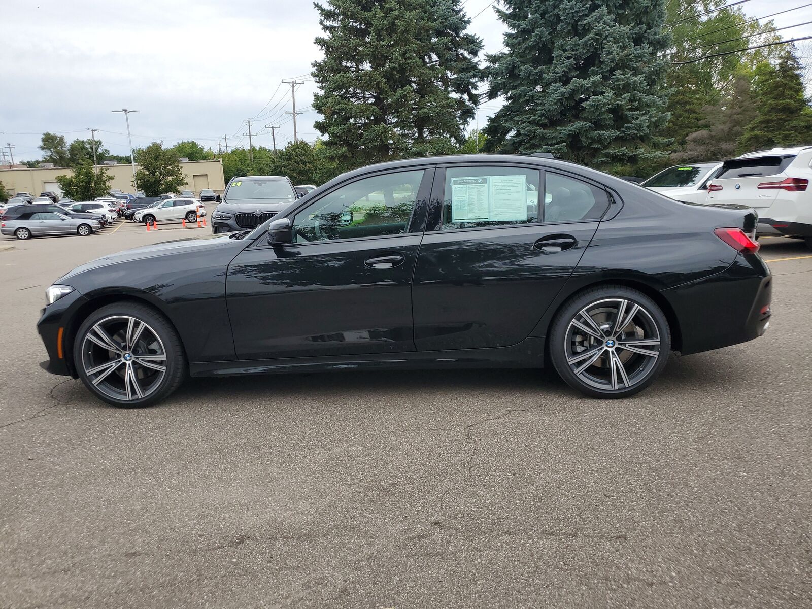 2023 BMW 330i