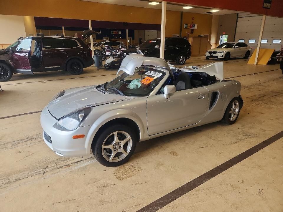 2001 TOYOTA MR2