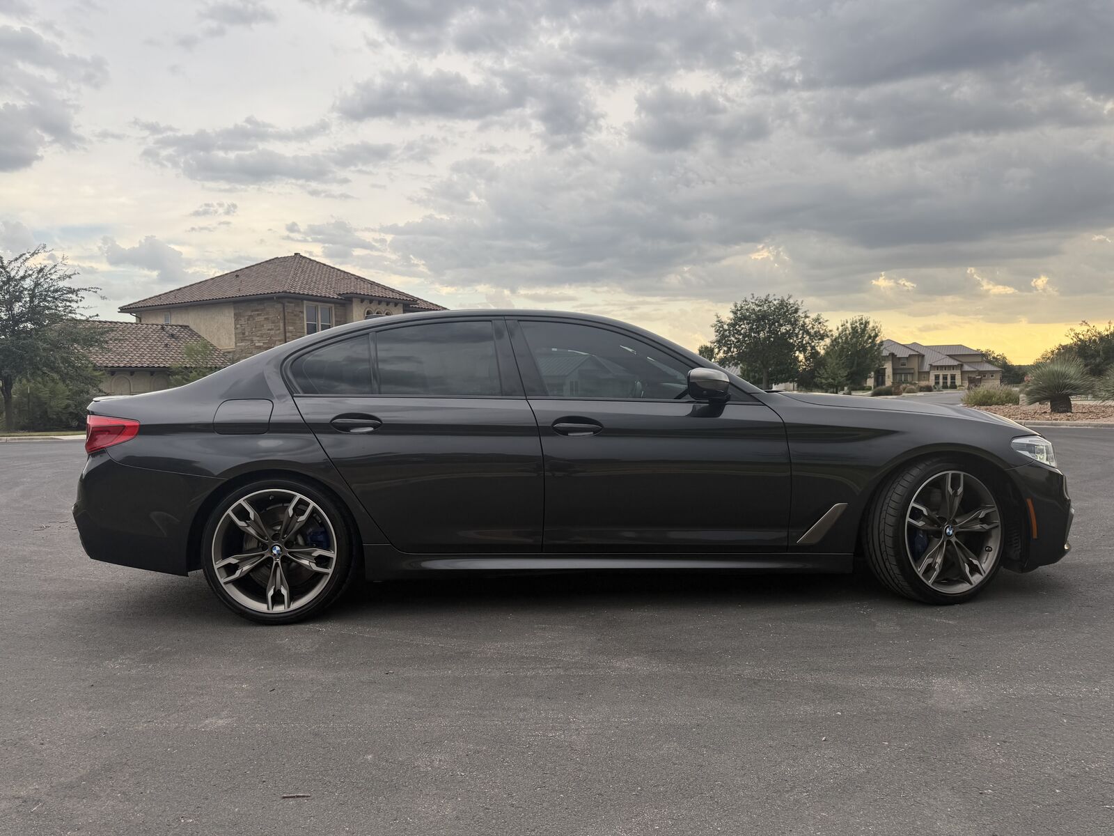 2020 BMW M550i