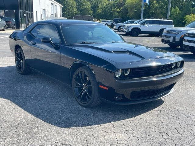 2017 DODGE Challenger