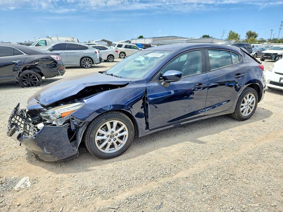 2017 MAZDA Mazda3