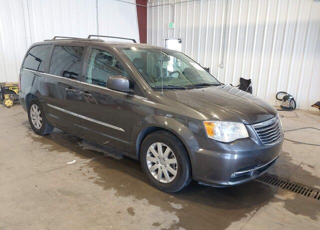 2015 CHRYSLER Town and Country