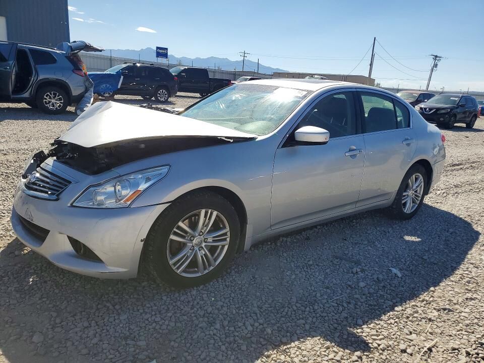 2011 INFINITI G37