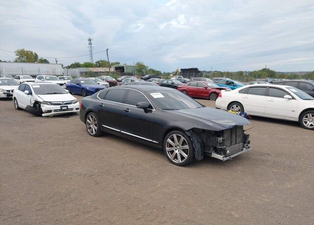 2018 VOLVO S90