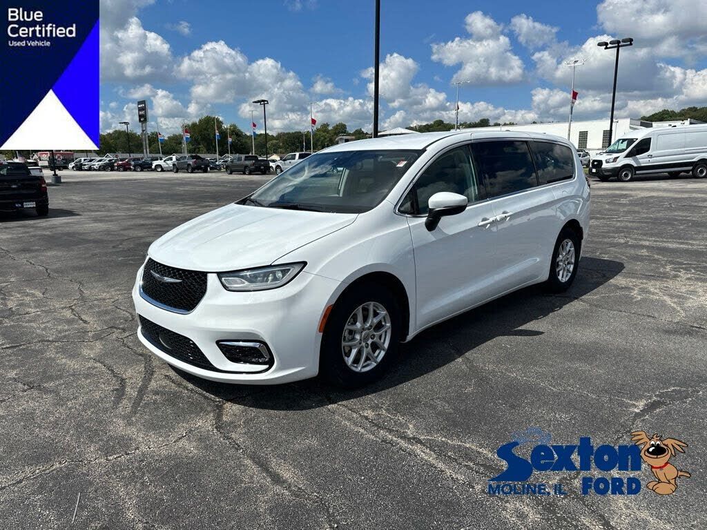 2023 CHRYSLER Pacifica
