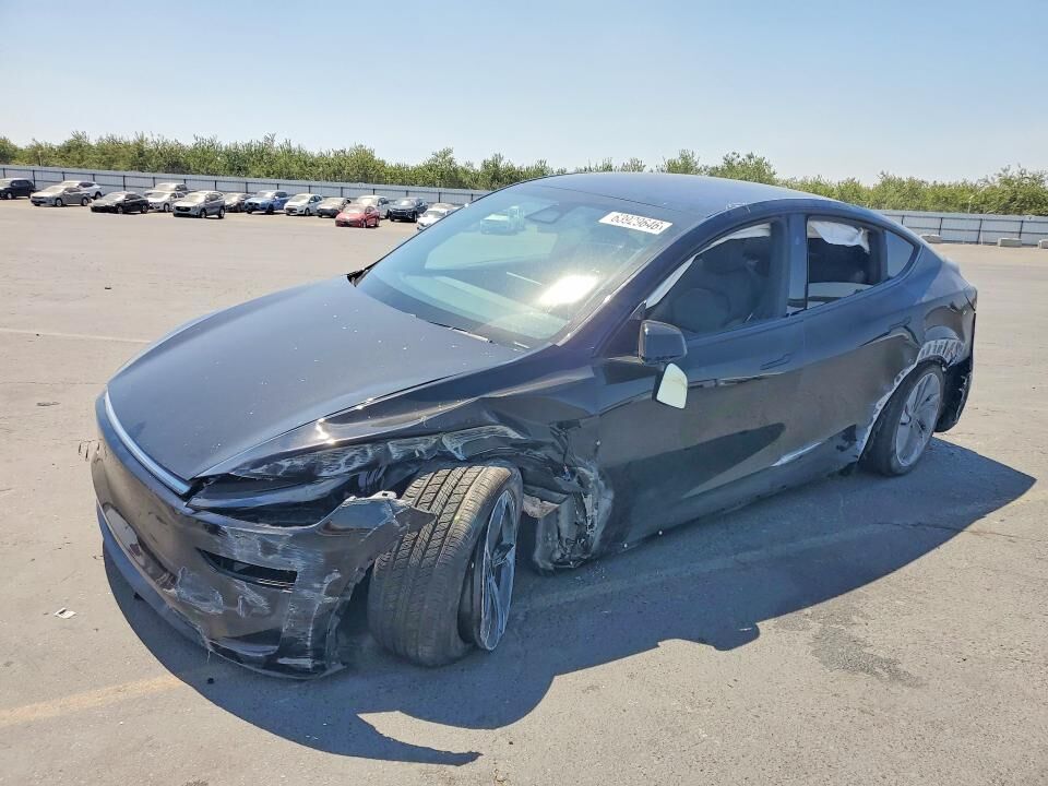 2026 TESLA Model Y