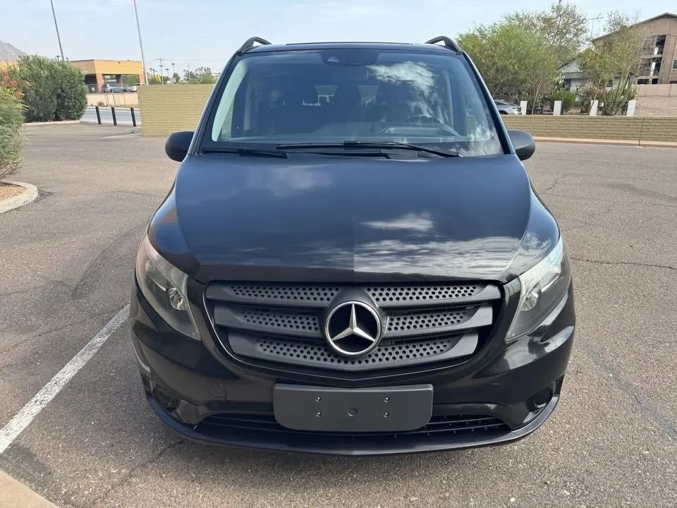 2018 Mercedes-Benz METRIS