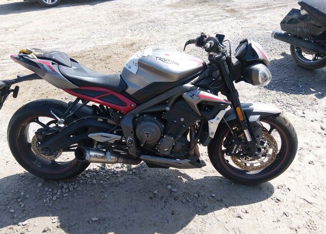 2021 TRIUMPH Street Triple