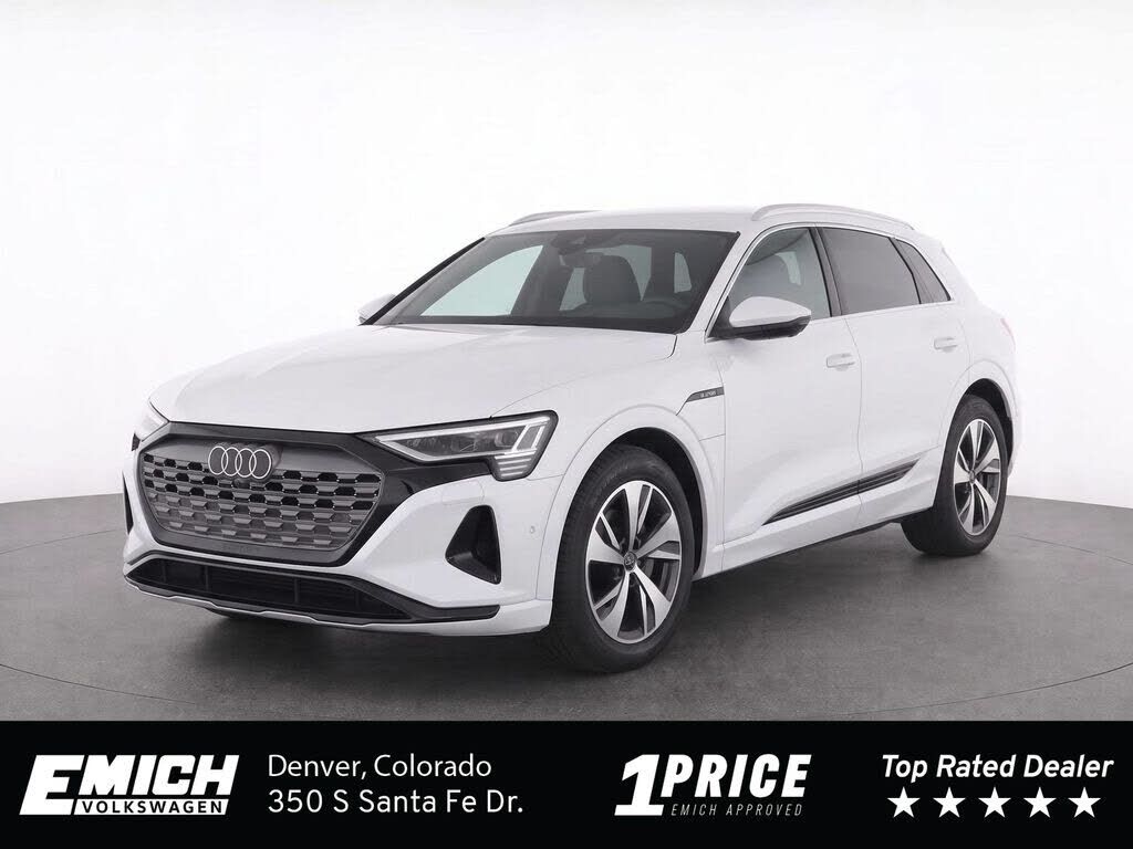 2024 AUDI Q8