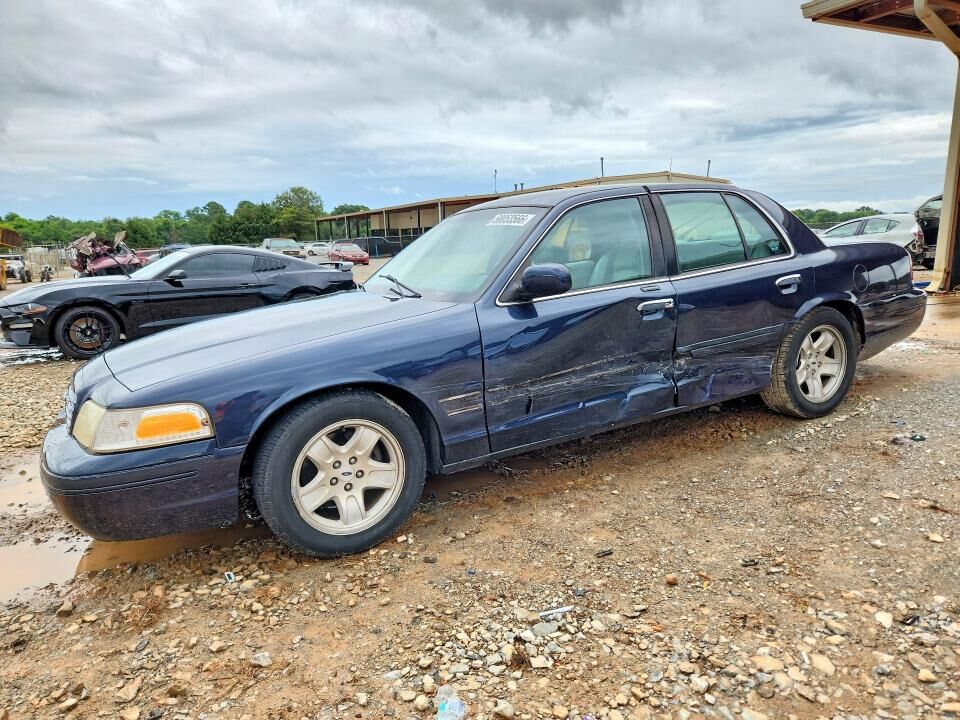 2002 FORD Crown Victoria