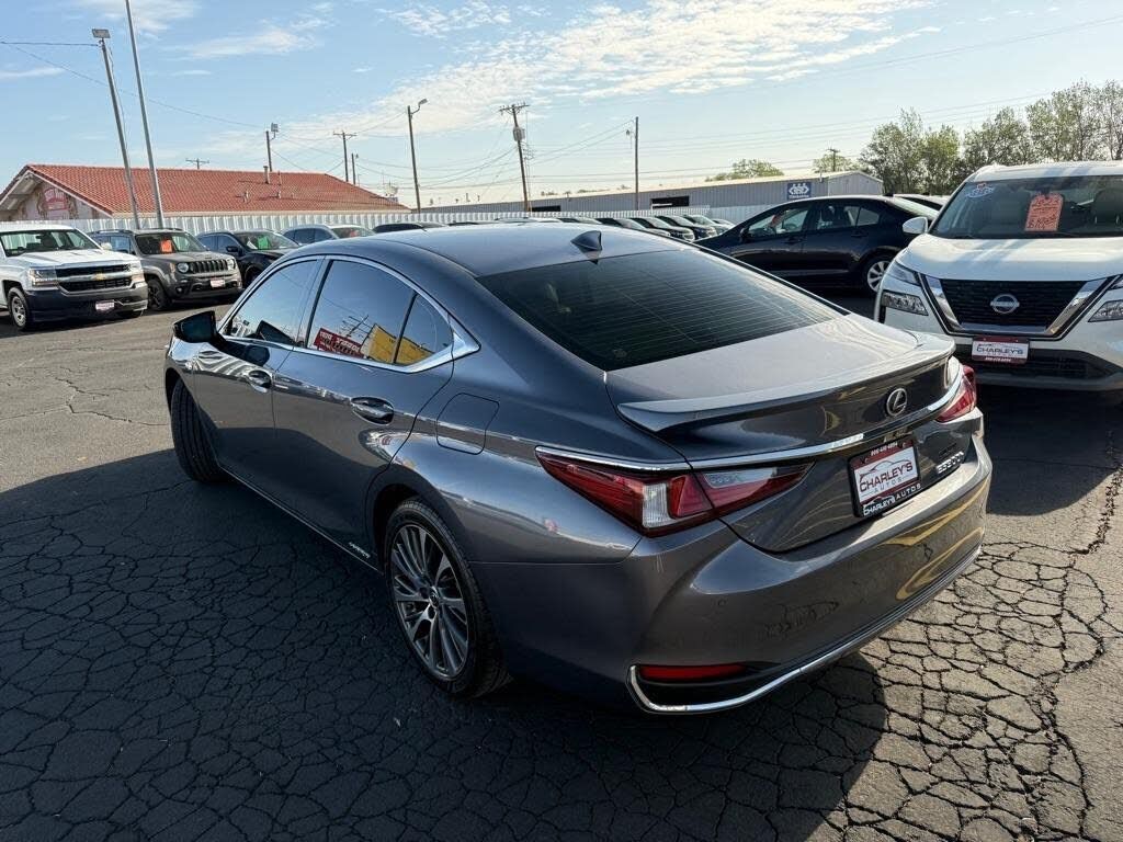 2019 Lexus ES