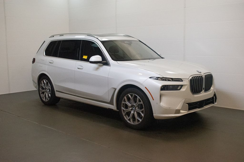 2025 BMW X7